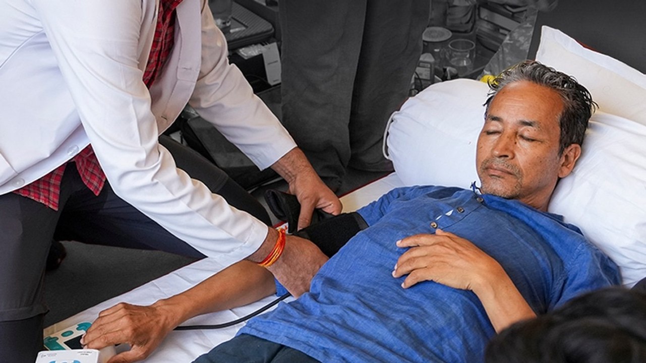 Sonam Wangchuk Hunger Strike Day 18: बिगड़ती से...