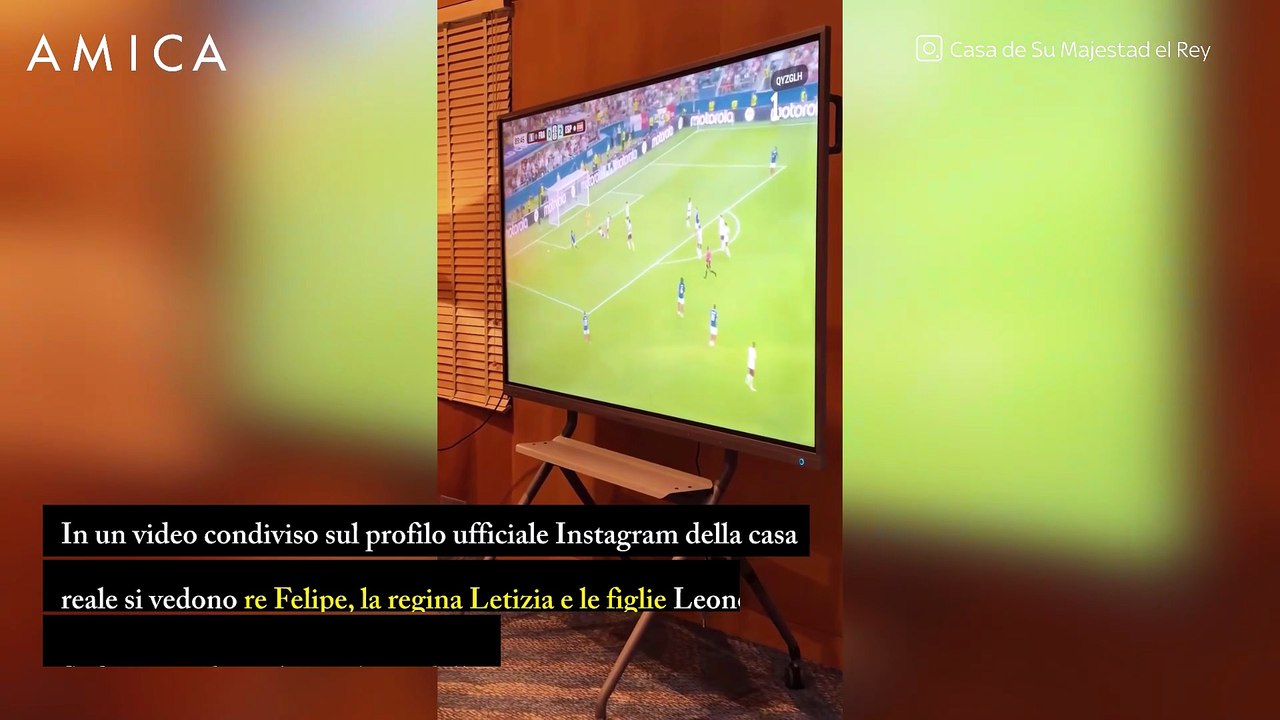 La Spagna in finale ai Mondiali e la famiglia reale si scatena (con magliette personalizzate)