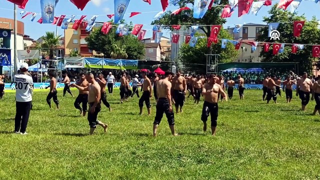 Tarihi Namazgah Yağlı Pehlivan Güreşleri başladı | Ajansspor | AA