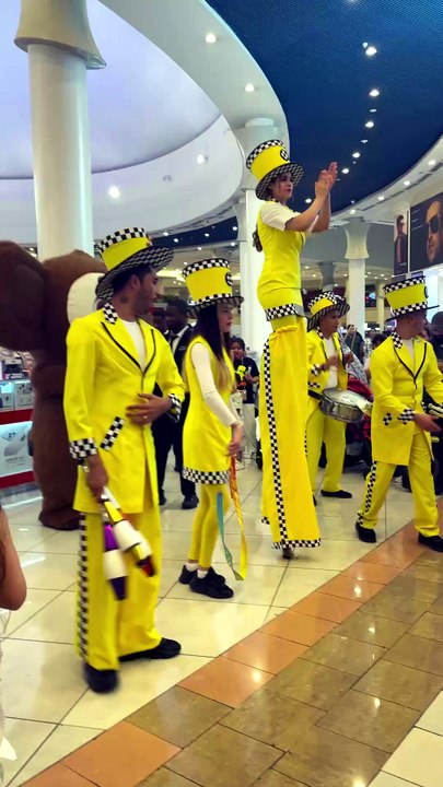Stilt walking Parade #Funny #FunnyVideo #FunnyVideos #Comedy #ComedyVideo #ComedyShorts #FunnyShorts #FunnyReels #Viral #ViralVideo #Trending #TrendingNow #Shorts #YouTubeShorts #Reels #TikTok #FYP #ForYou #LOL #Laugh #LaughOutLoud #Hilarious #Fun #shorts