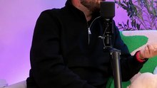 Est-ce qu'il perd la magie en allant des centaines de fois par an à Disneyland et en y travaillant ? 😭😭