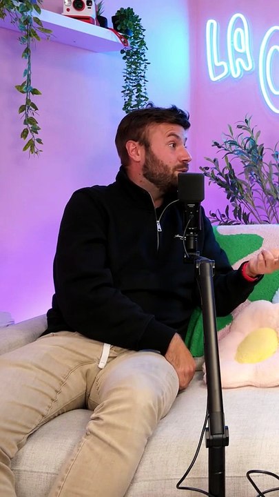 Est-ce qu'il perd la magie en allant des centaines de fois par an à Disneyland et en y travaillant ? 😭😭