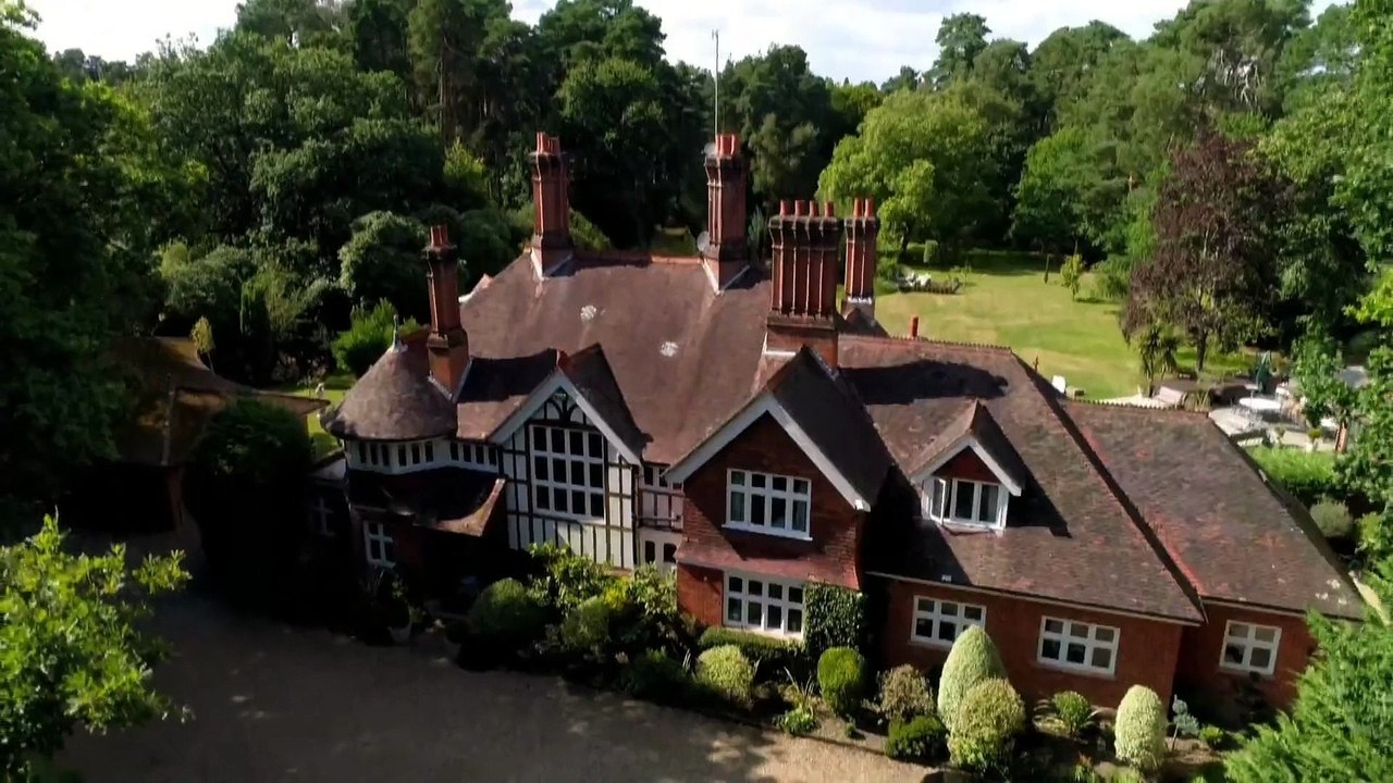 Rich House, Poor House Changed My Life (2021) Season 1 Episode 3