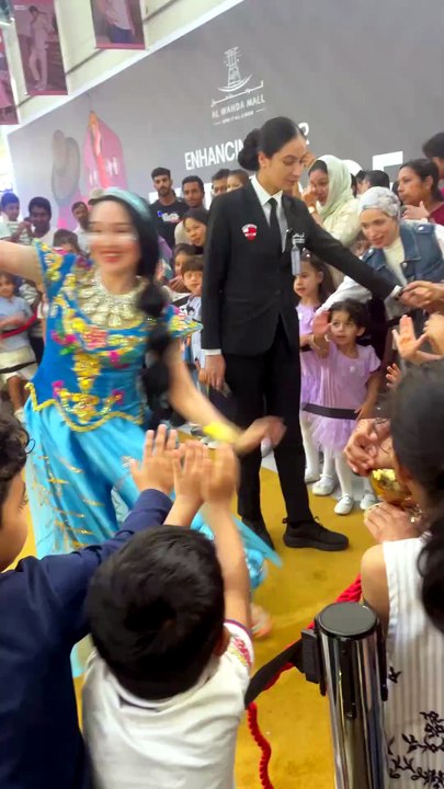 Bubble Show in The Mall #Funny #FunnyVideo #FunnyVideos #Comedy #ComedyVideo #ComedyShorts #FunnyShorts #FunnyReels #Viral #ViralVideo #Trending #TrendingNow #Shorts #YouTubeShorts #Reels #TikTok #FYP #ForYou #LOL #Laugh #LaughOutLoud #Hilarious #Fun
