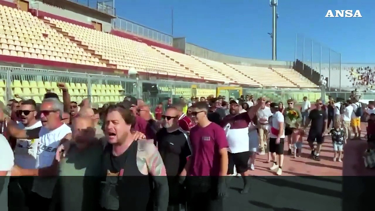 Livorno, raduno dei tifosi allo stadio per omaggiare Protti