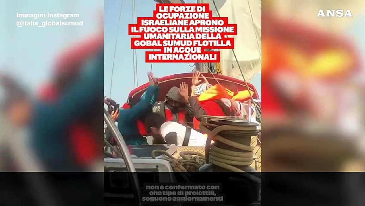 Flotilla: "Spari di Israele su 6 barche, una e' italiana"