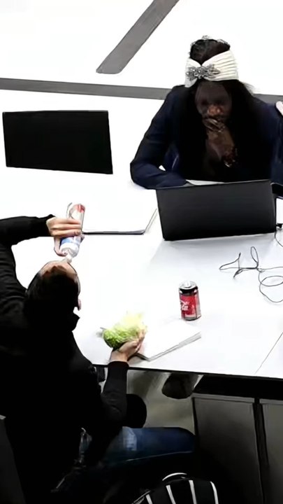 Prank - Eat in library