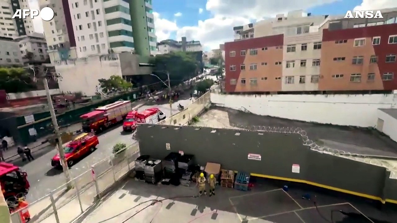 Brasile, piccolo aereo si schianta contro un edificio: due morti e tre feriti