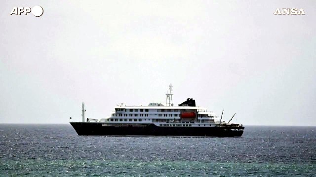 Nave da crociera colpita da Hantavirus resta al largo di Capo Verde