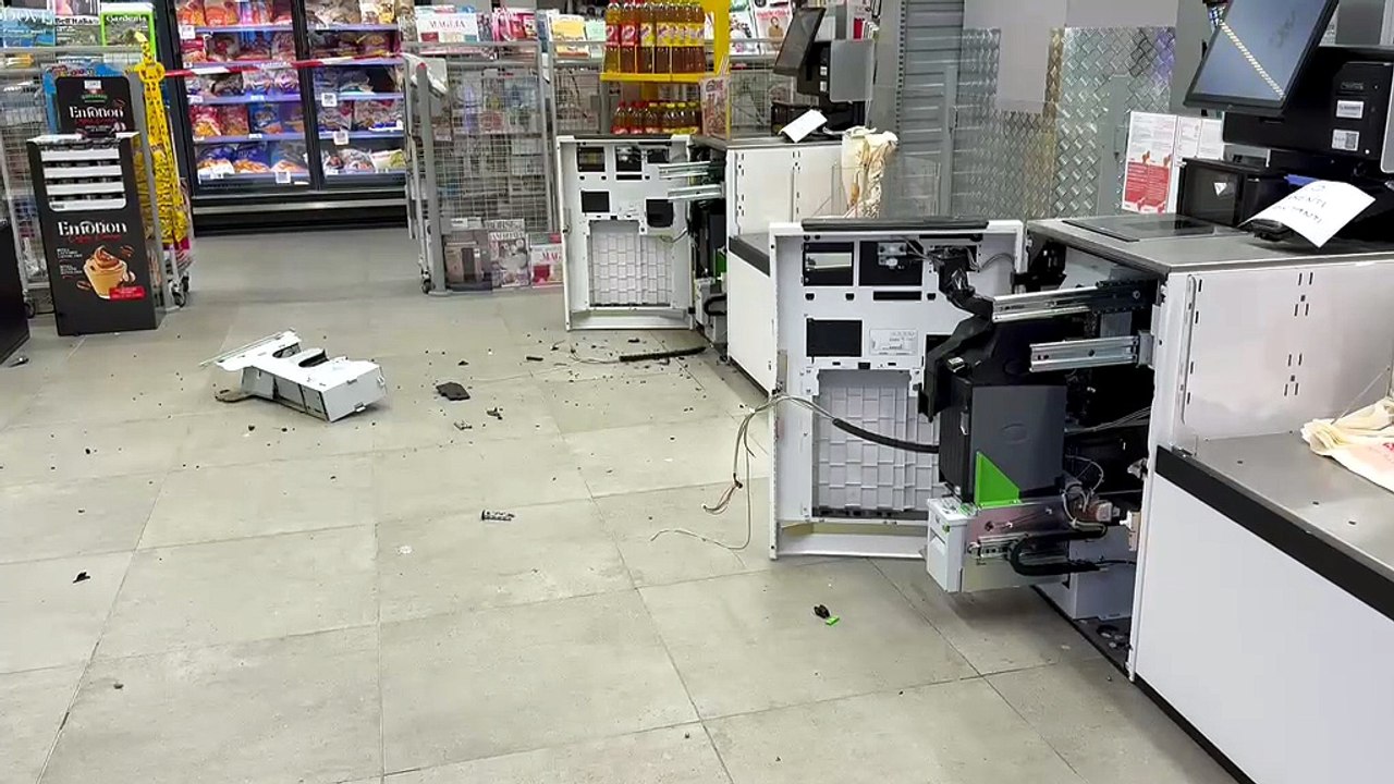 Furto al Grand Duino: assalto alle casse automatiche