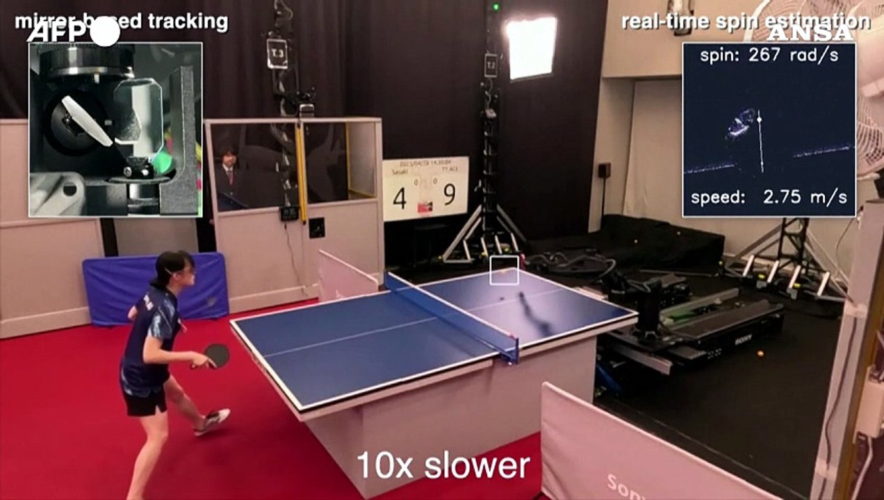 Il robot da ping-pong che sfida i giocatori "d'e'lite"