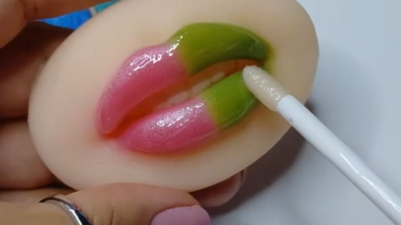 ASMR Pink Green Lips