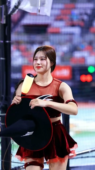 Lee Yebin Cute Mascot Interaction! Cheerleader EP 150