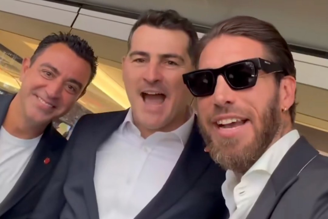 El Clásico rivals Sergio Ramos, Iker Casillas and Xavi reunite in heartwarming World Cup moment