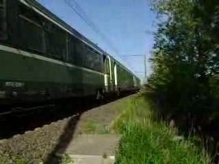 BB9300 tractant un train corail