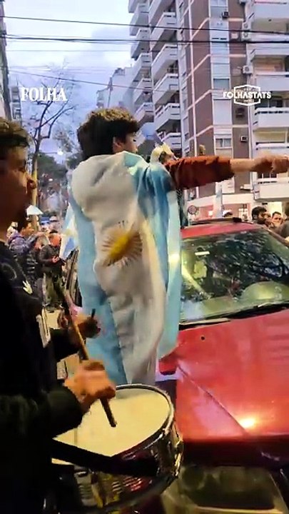 Argentinos comemoram em Buenos Aires virada em jogo histórico contra Inglaterra