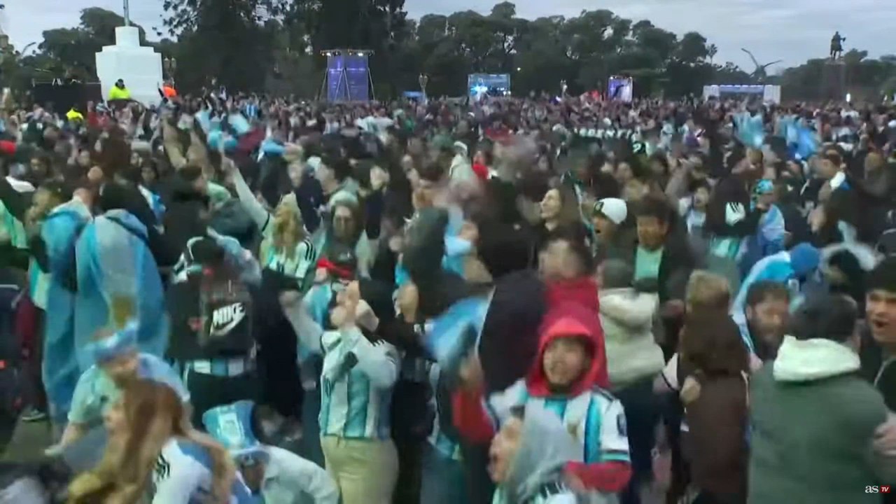 Reacciones en Buenos Aires a la remontada de Argentina