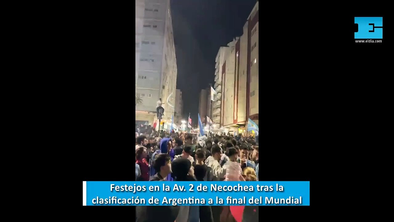 Platenses festejaron en las calles de Necochea la clasificación de Argentina a la final