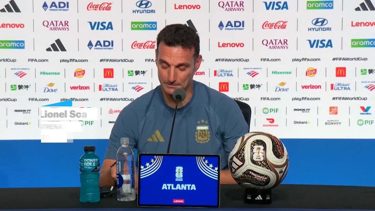 Scaloni: "Ya no hay dudas, Messi es el mejor de la historia"