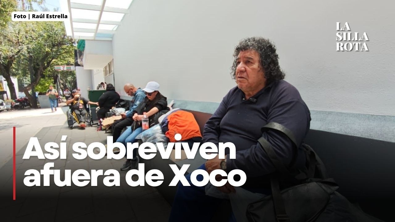 Hospital de Xoco: lluvia, frío y esperanza para quienes esperan a un familiar