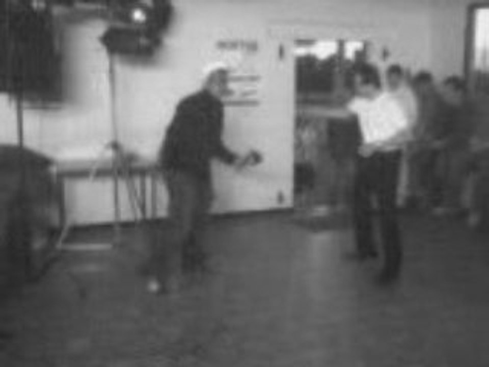 Anniversaire Shumit... Discours et petite dance: Partie 2