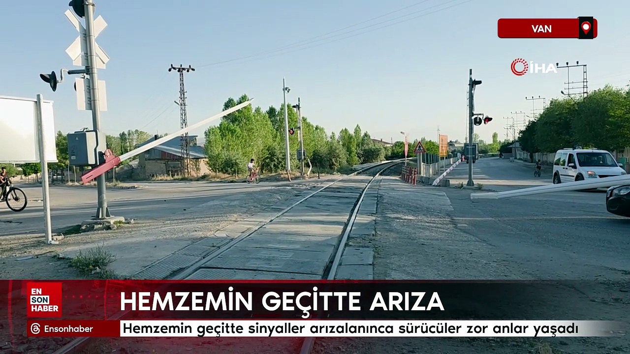 Van'da hemzemin geçitte sinyaller arızalanınca sürücüler zor anlar yaşadı