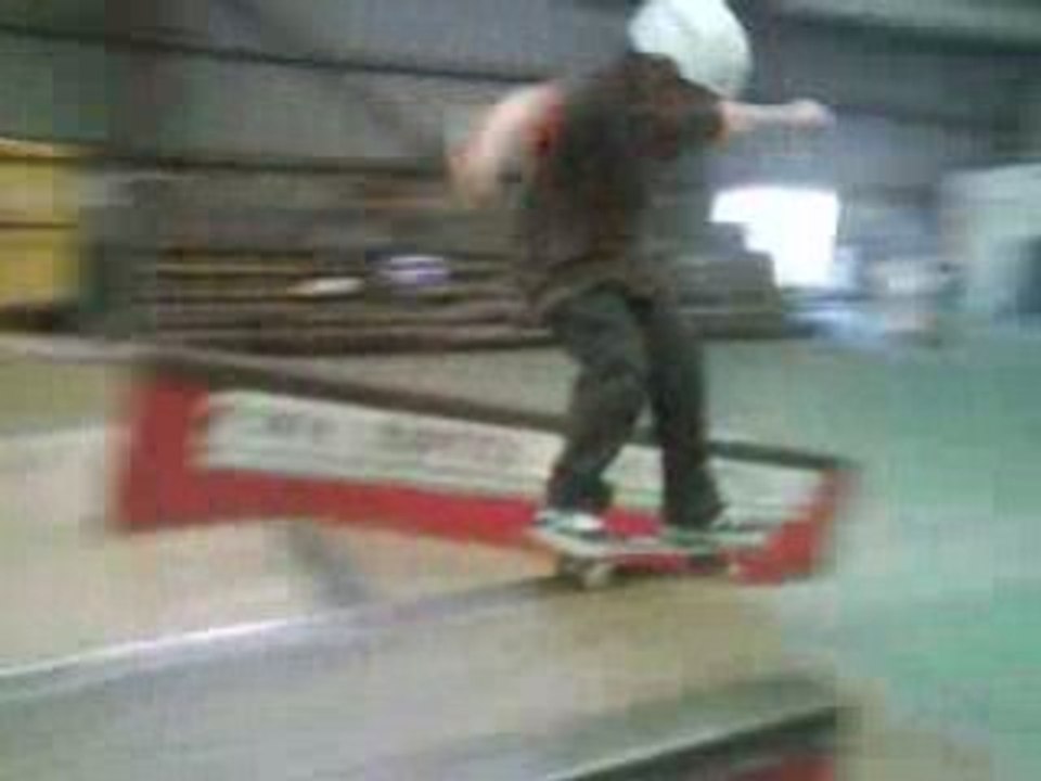 video de skate ou il ya idriss diop bastien valentin arnaud