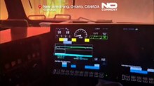 Канада: экипаж поезда спасается из огня возле Армстронга, Онтарио