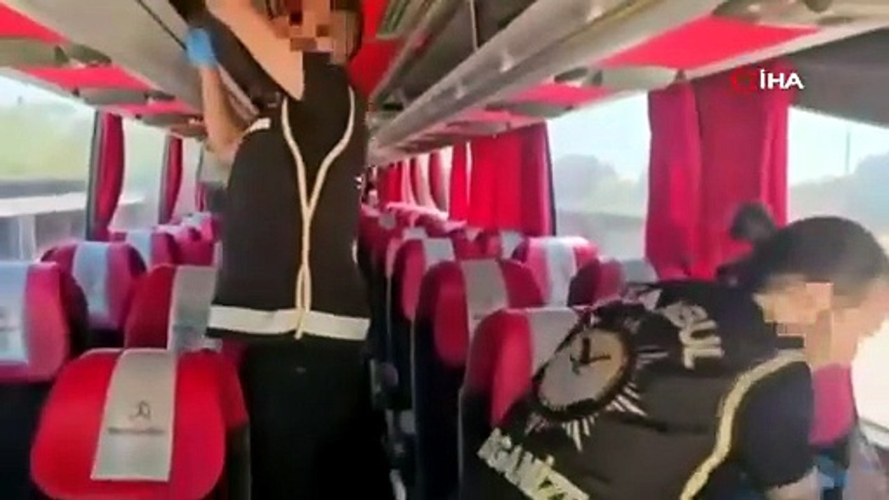 İstanbul'da yolcu otobüsünden çıkanlar şoke etti! Otobüs değil adeta tekerlekli cephanelik!