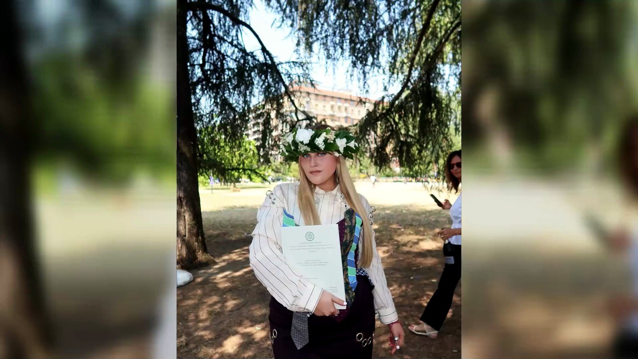 «Chiamatemi dottoressa»: BigMama dedica la tesi di laurea all'Irpinia e alle vittime del cancro