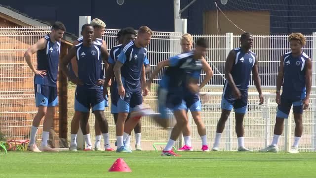 Paris FC - Liam Rosenior prend ses marques