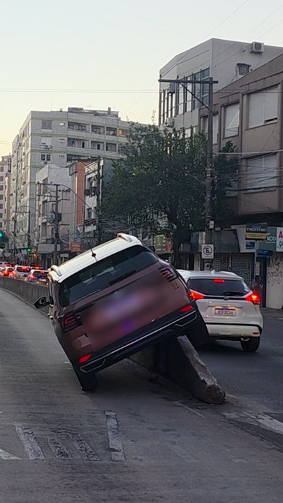 Três acidentes no mesmo ponto: Gaúcha refaz trajeto para entender o que ocorreu