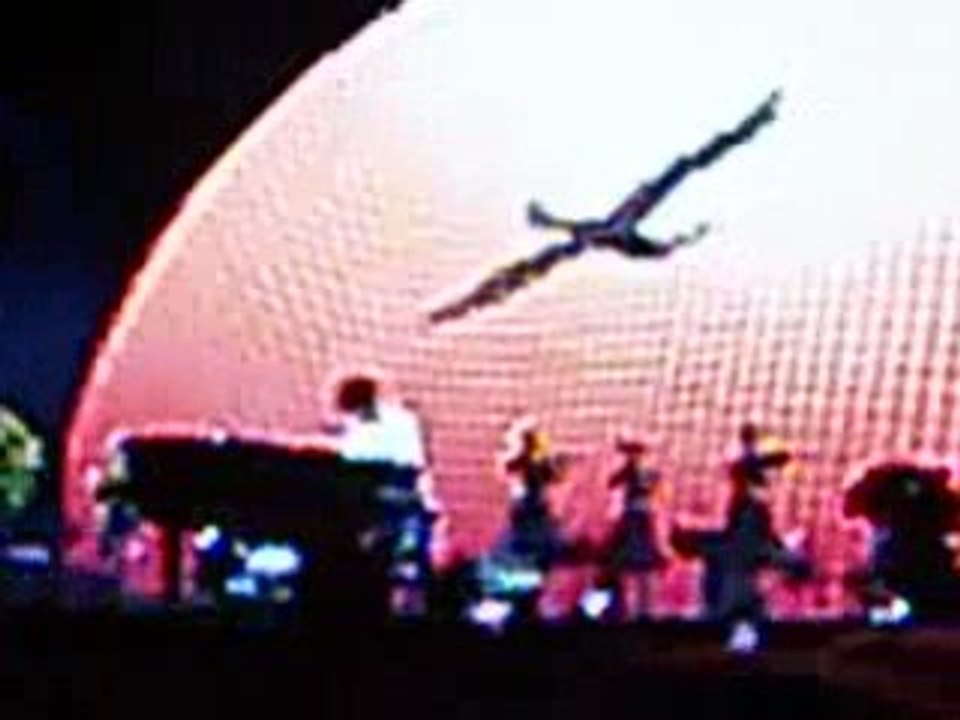 Mika - Any other world (Parc des Princes)