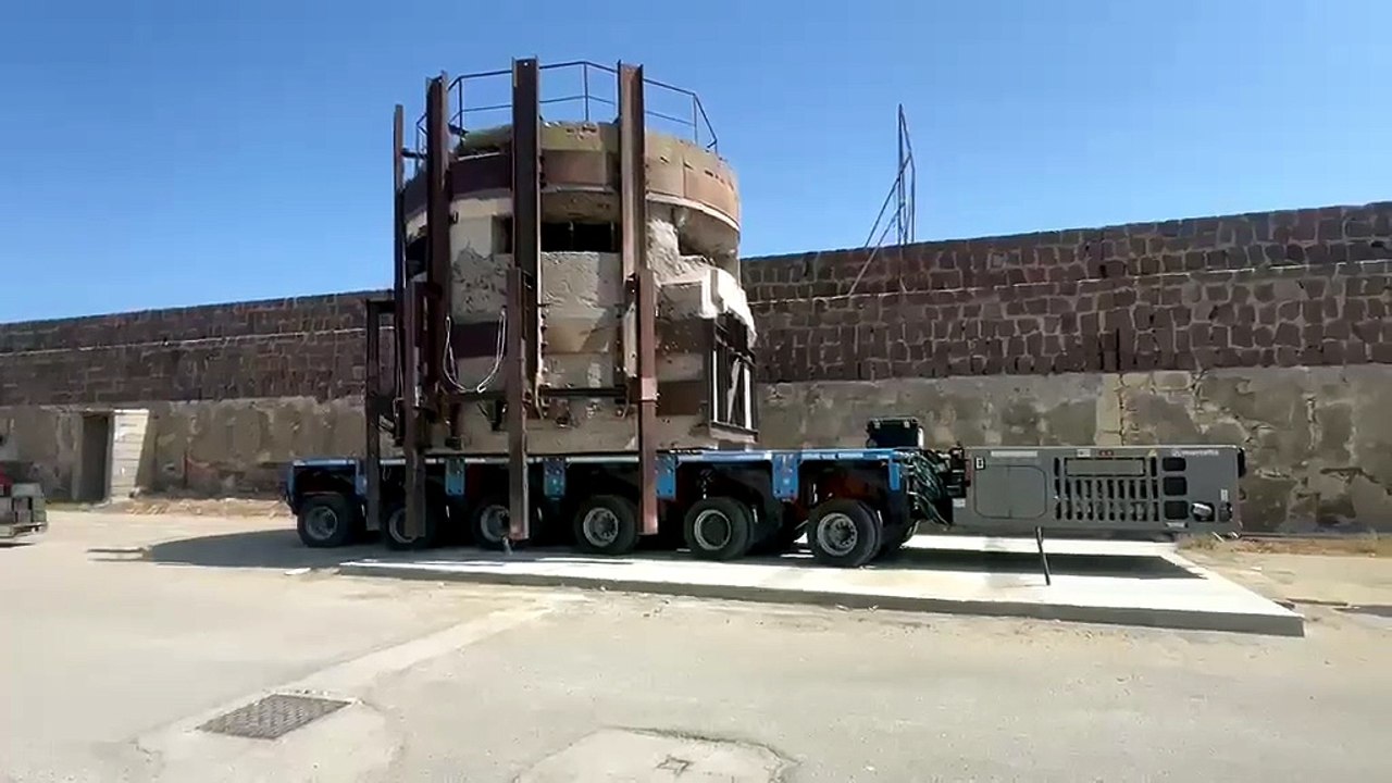 Porto Torres, il fortino militare ? stato spostato nel molo degli Alti Fondali