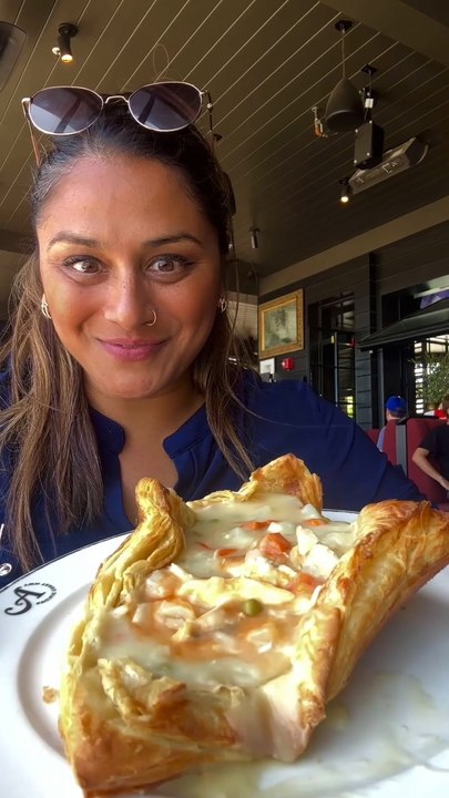 This Long Beach Restaurant Serves Giant Chicken Pot Pie