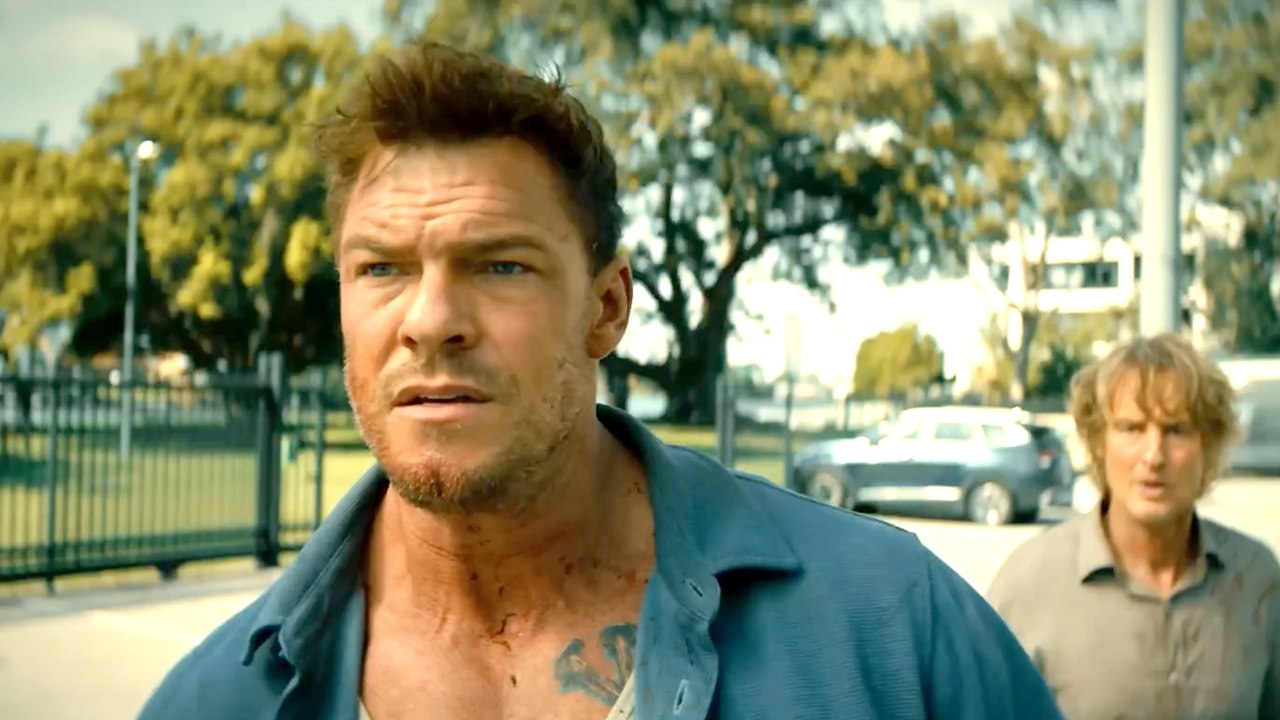 Alan Ritchson Races Against Time in Runner