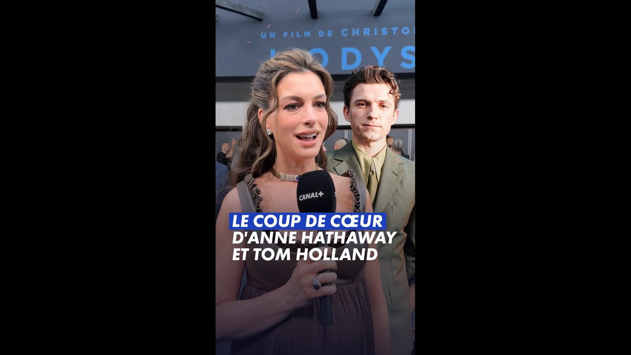 Comment ne pas s'entrendre avec Tom Holland ? 🥰  On a rencontré Anne Hathaway à l'avant-première française de l'Odyssée