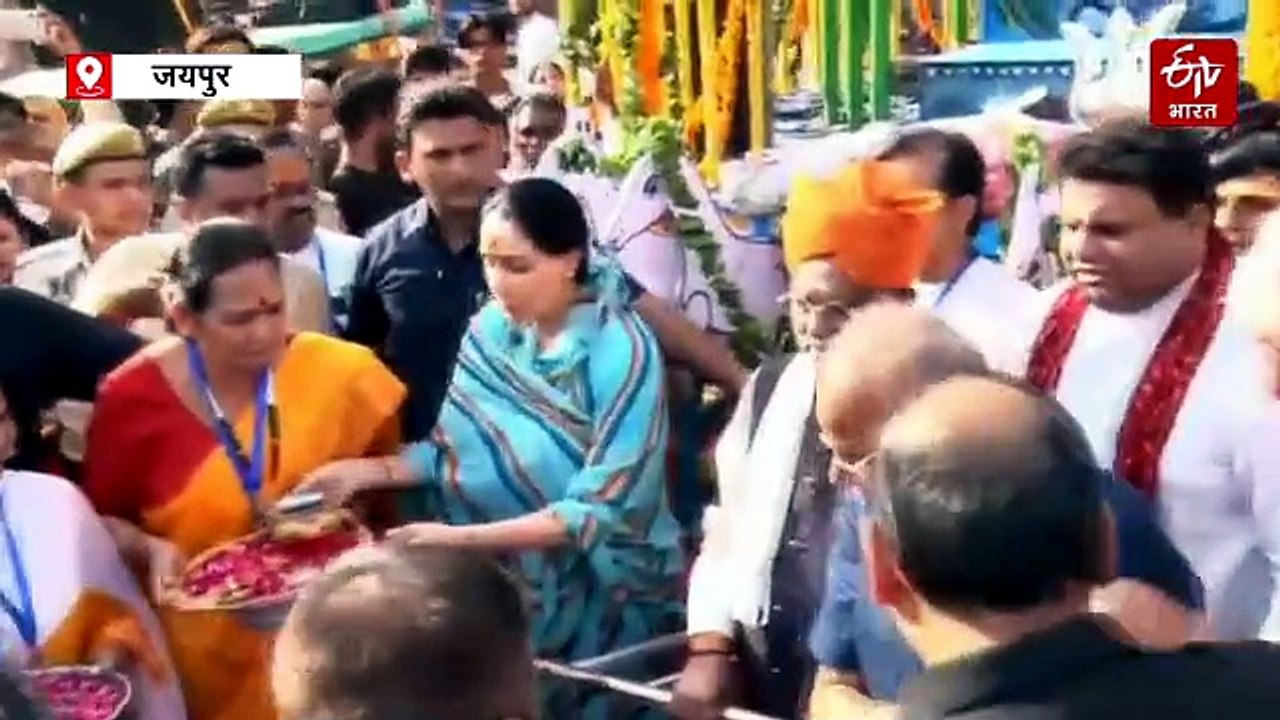 जगन्नाथपुरी की तर्ज पर जयपुर में निकली जगन्नाथ रथयात्रा, भाई बलभद्र और बहन सुभद्रा संग किया नगर भ्रमण