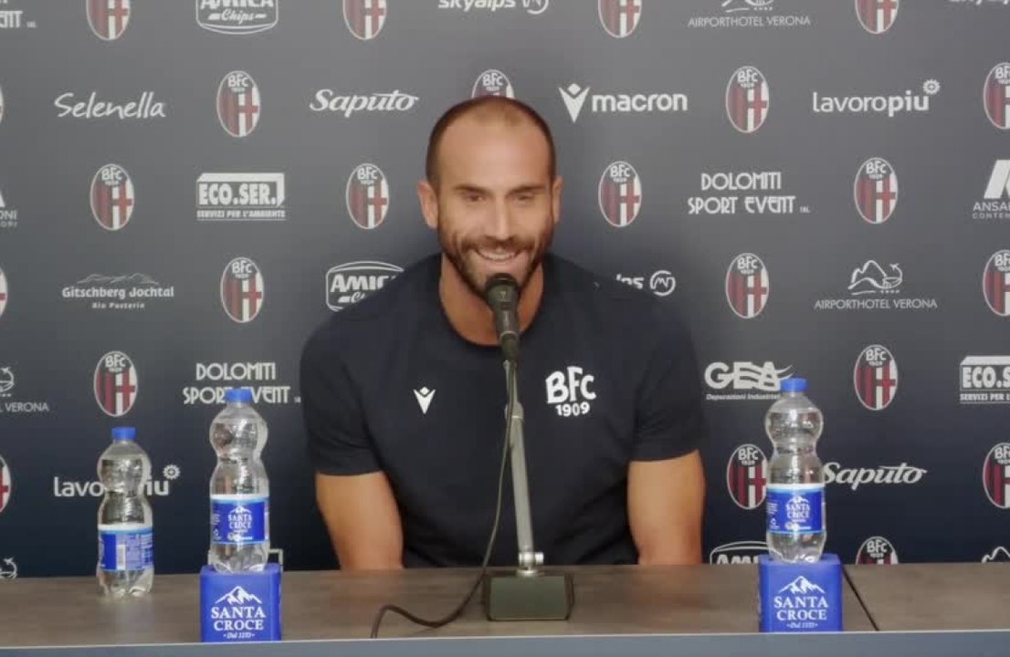 De Silvestri scherza: "Vedo più Orsolini di mia moglie"