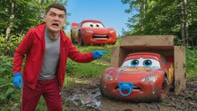 ¡Encontramos al bebé Rayo McQueen después de un accidente impactante!