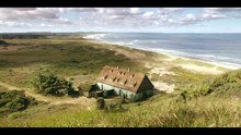 Adventure Hotel  S01 E01