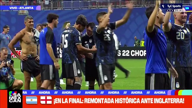 Los jugadores argentinos encontraron la botella del arquero inglés con el “machete” de los penales