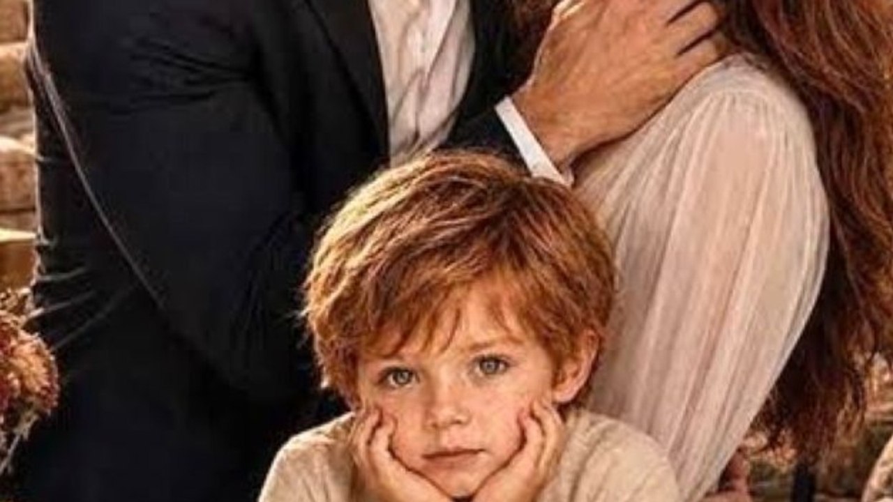 Cradled in His Palm Again - Full HD
