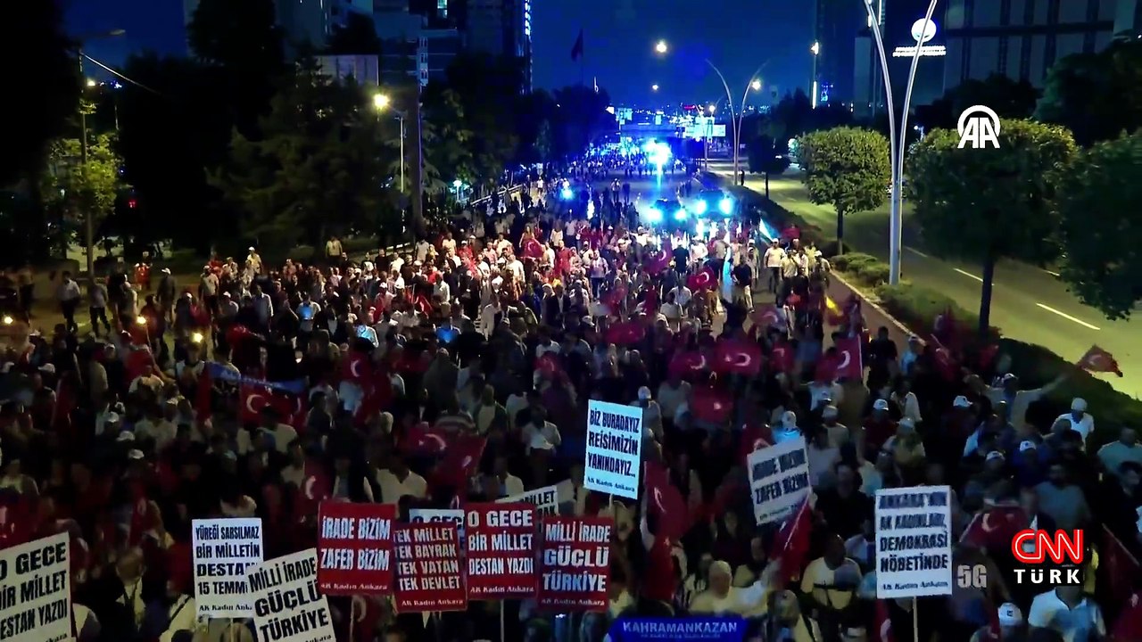 CNN TÜRK binası neden hedef oldu? Erdoğan'ın uçağı İstanbul'a nasıl indir? FETÖ elebaşı öldü, örgüt yaşıyor mu? Gece Görüşü 15 Temmuz özel yayınında konuşuldu