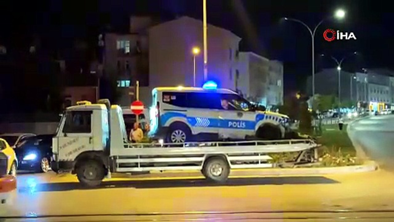 Olaya giden Polis aracı ile otomobil çarpıştı
