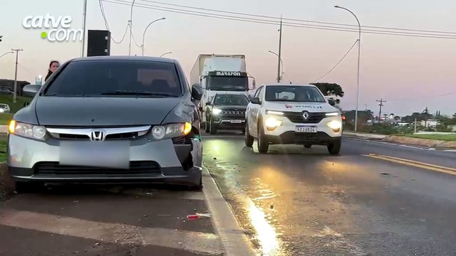 Batida entre entre carros é registrada na BR-277, em Cascavel