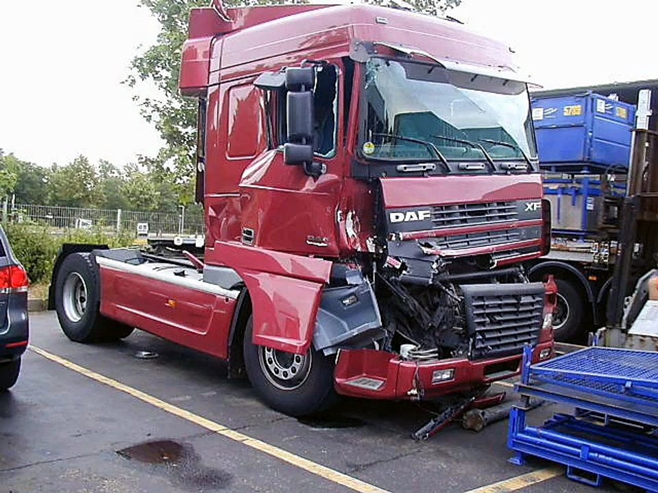 Big truck and big crash