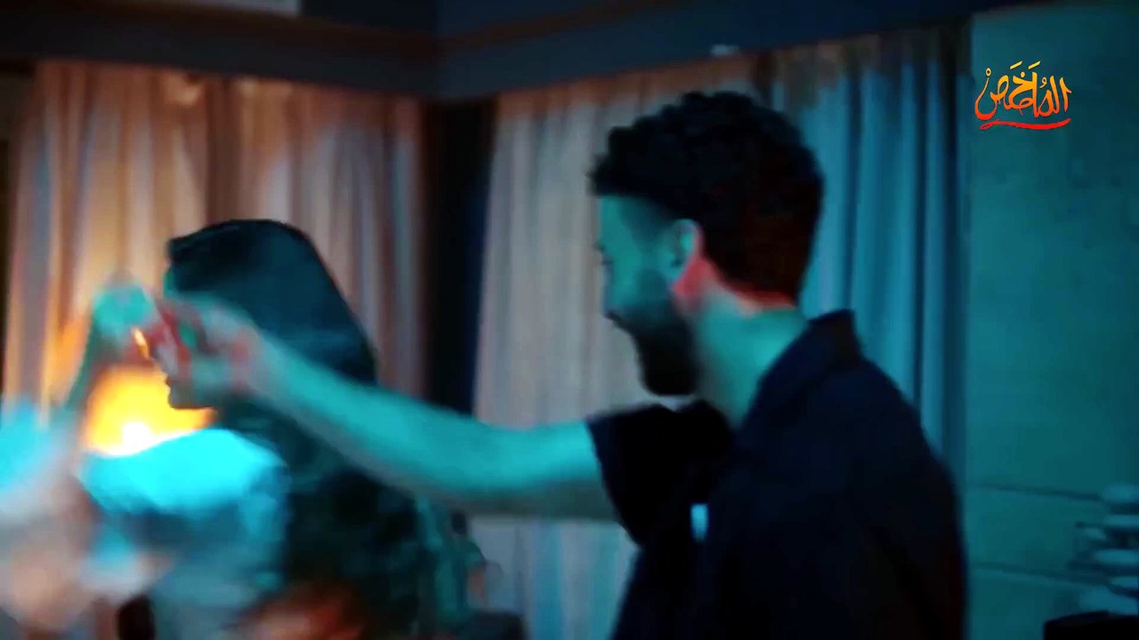 مذيع مشهور ارتبط بصاحبه ابنه وخلاها تحمل منه ولما مراته عرفت فضحته  ملخص مسلسل للعدالة وجه آخر - الملخص