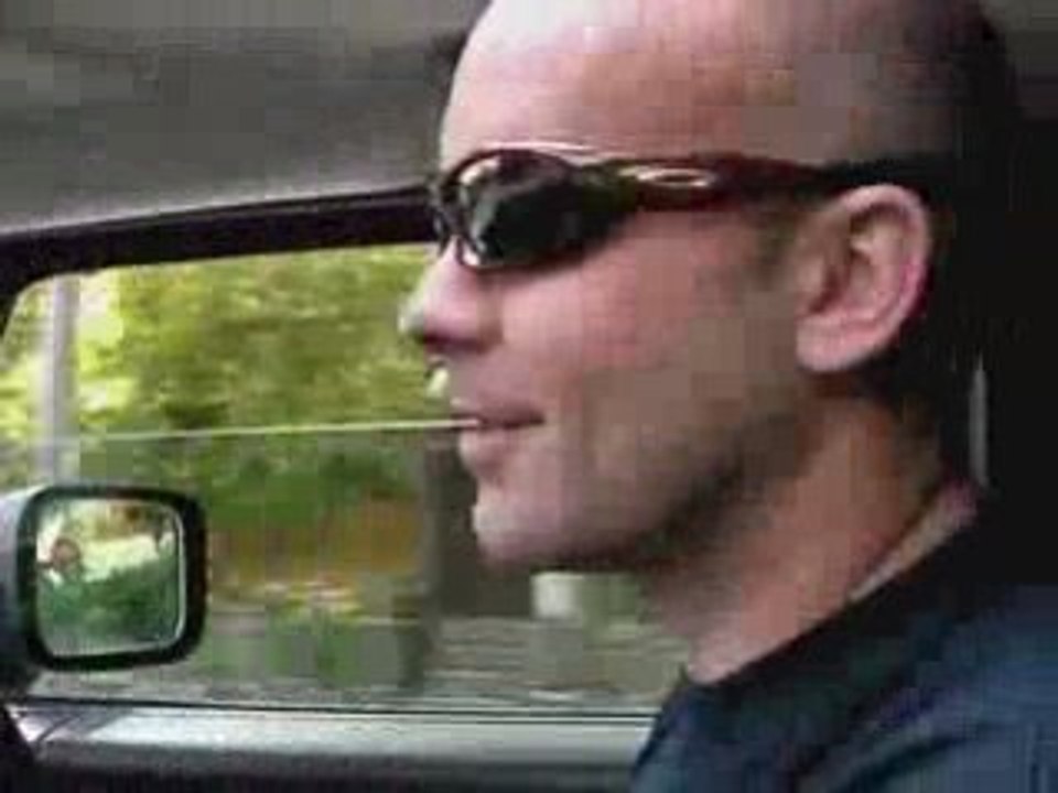 Driving a Hummer in a crowded city - KeysToSuccessClub.com
