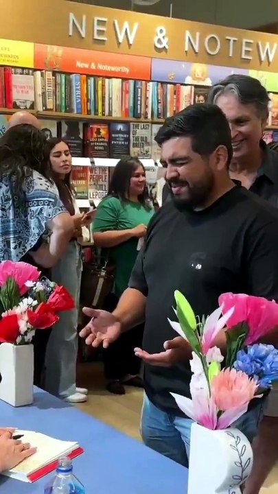 Fans of Apostle Kathryn Krick react meeting her